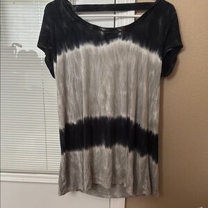 Cable & Gauge Black and Silver Relaxed Short Sleeve Tee